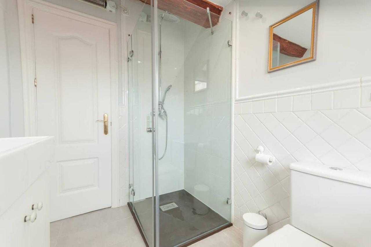 Cozy One-Bedroom Penthhouse La Latina Madrid Exterior foto